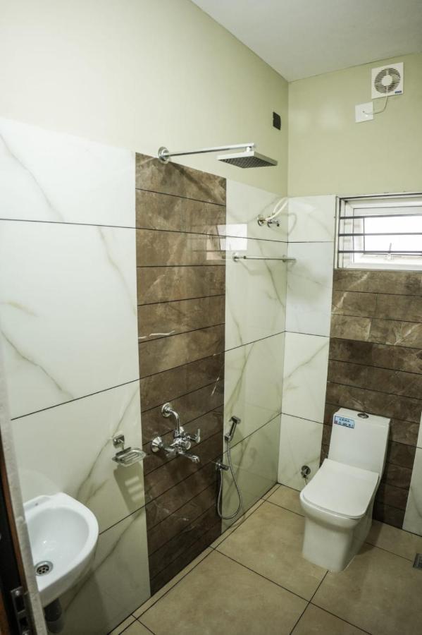 Zennova Furnished Apartment Alappuzha Екстериор снимка
